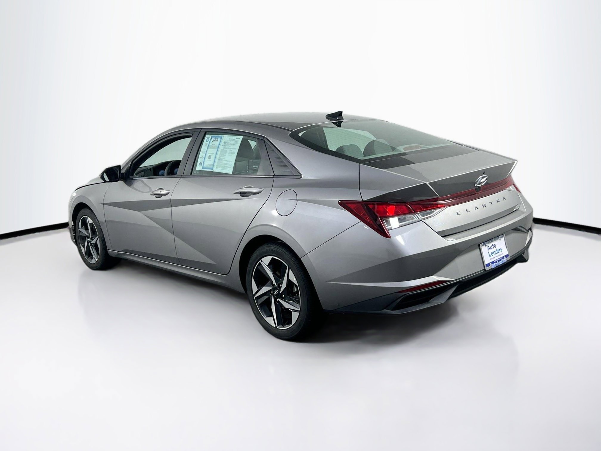 Used 2023 Hyundai Elantra SEL w/ Convenience Package FWD image 7