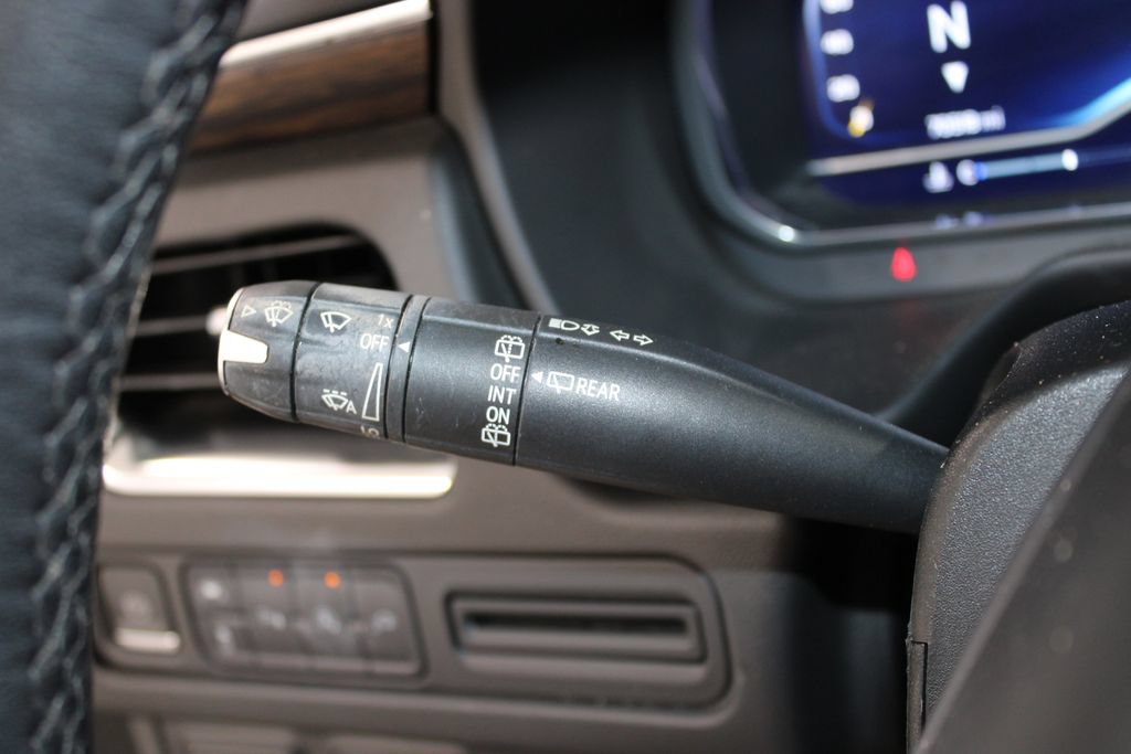 Used 2022 Chevrolet Suburban Premier RWD image 27