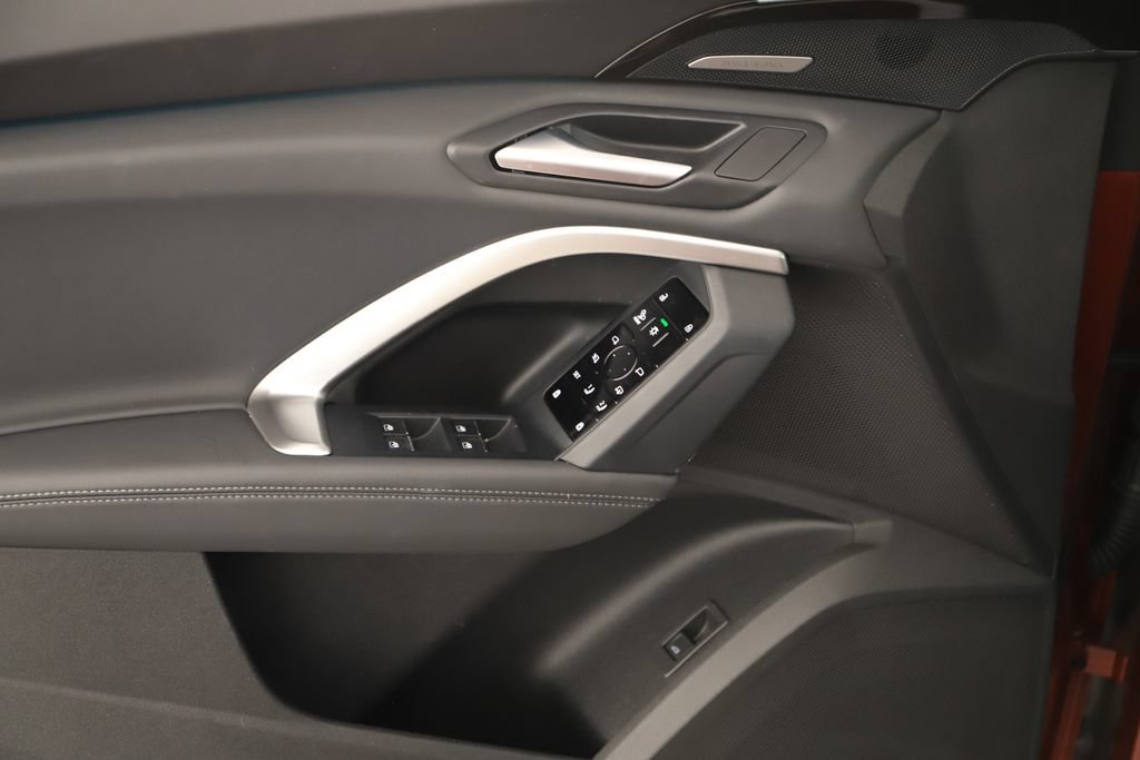 Certified 2025 Audi Q5 Prestige AWD/4WD image 24