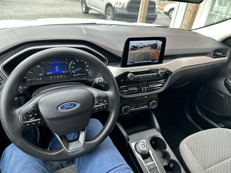 Used 2022 Ford Escape SE image 16