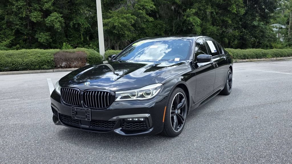 Used 2019 BMW 750i w/ Executive Package RWD image 1