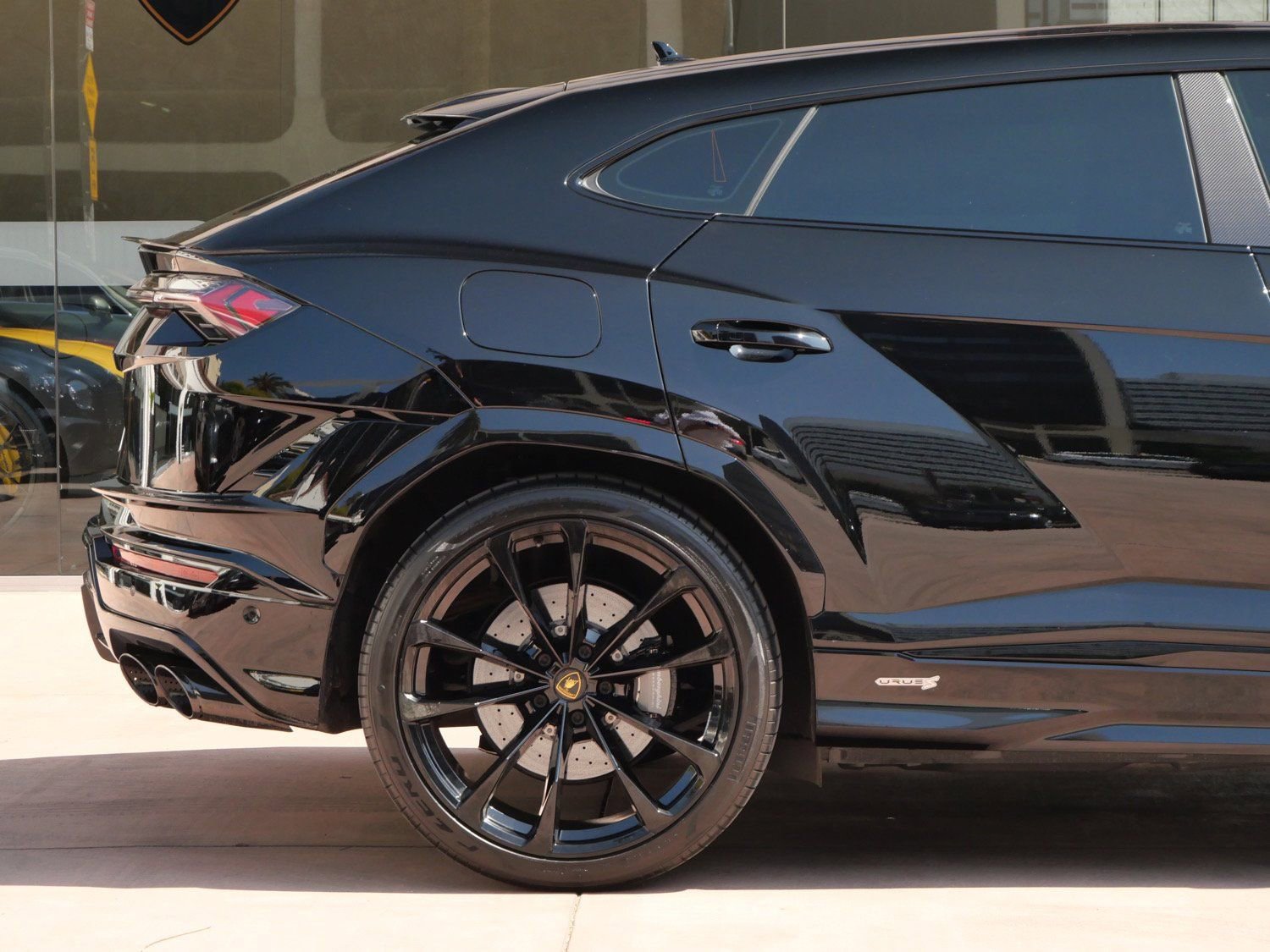 Used 2023 Lamborghini Urus S image 11