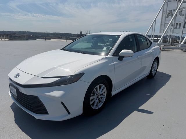 Used 2025 Toyota Camry LE FWD image 7
