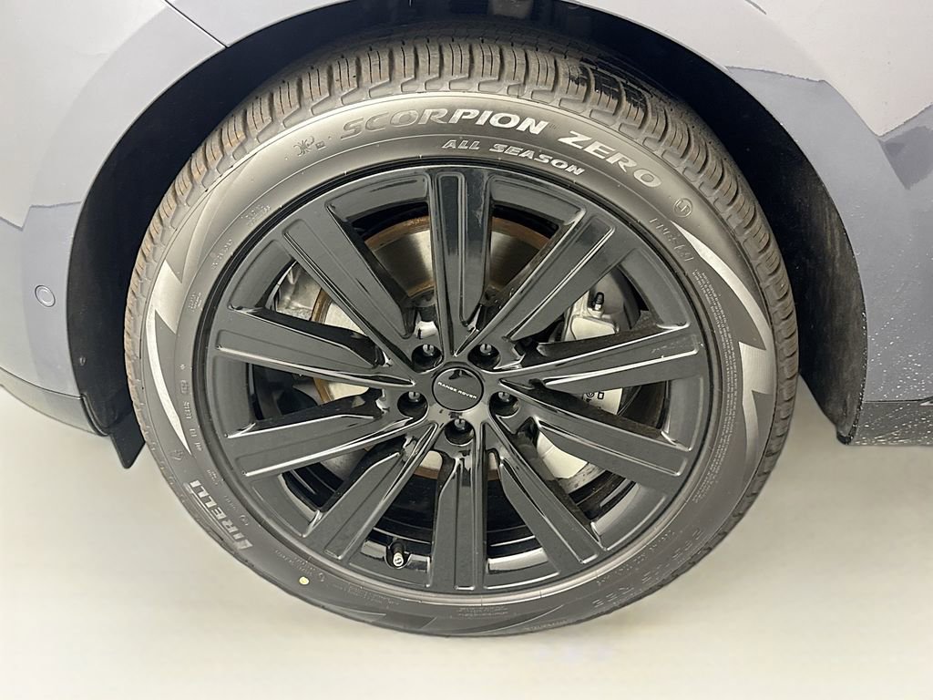 New 2026 Land Rover Range Rover SE image 31