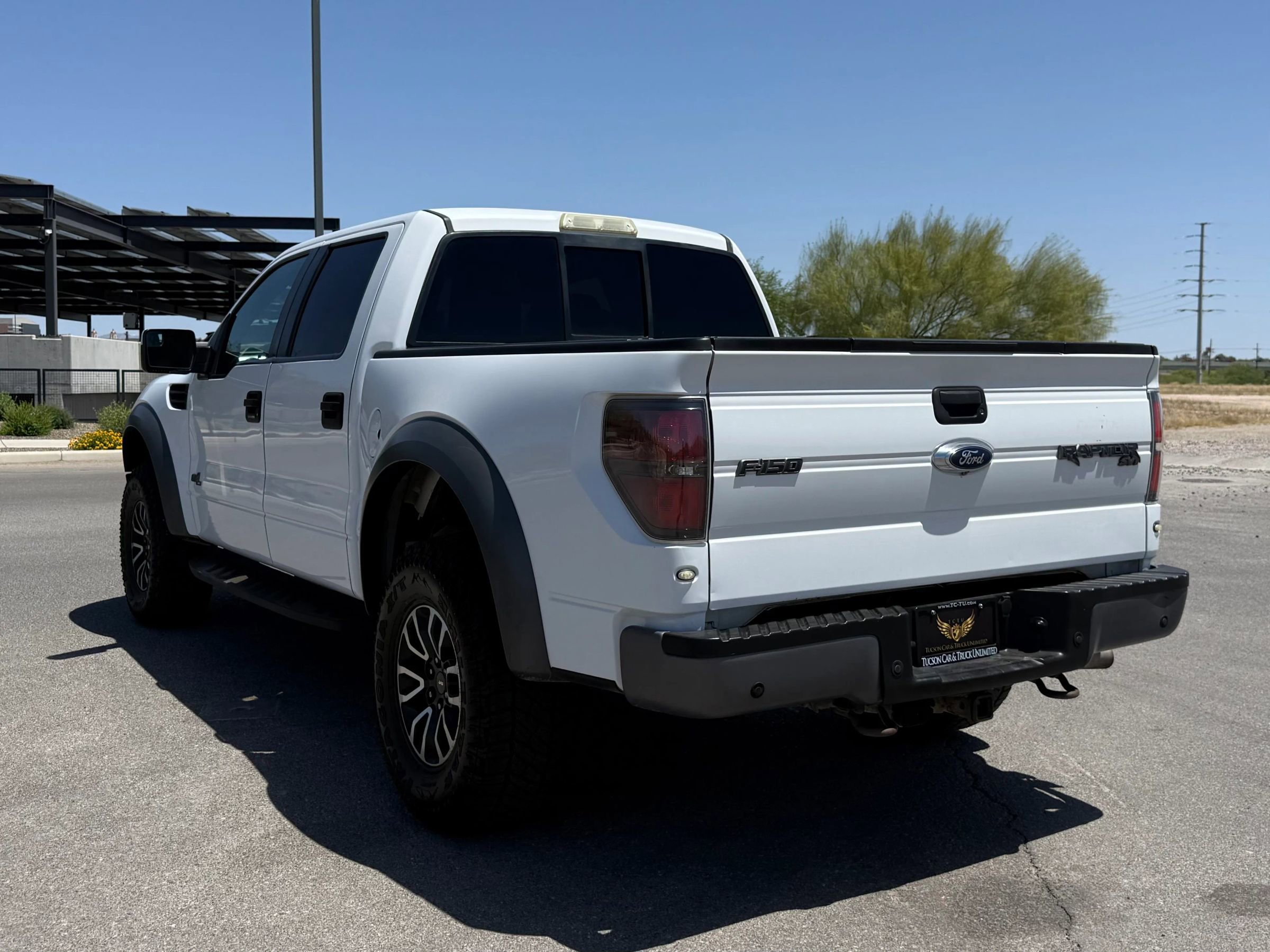 Used 2014 Ford F150 Raptor w/ Equipment Group 801A Luxury AWD/4WD image 2