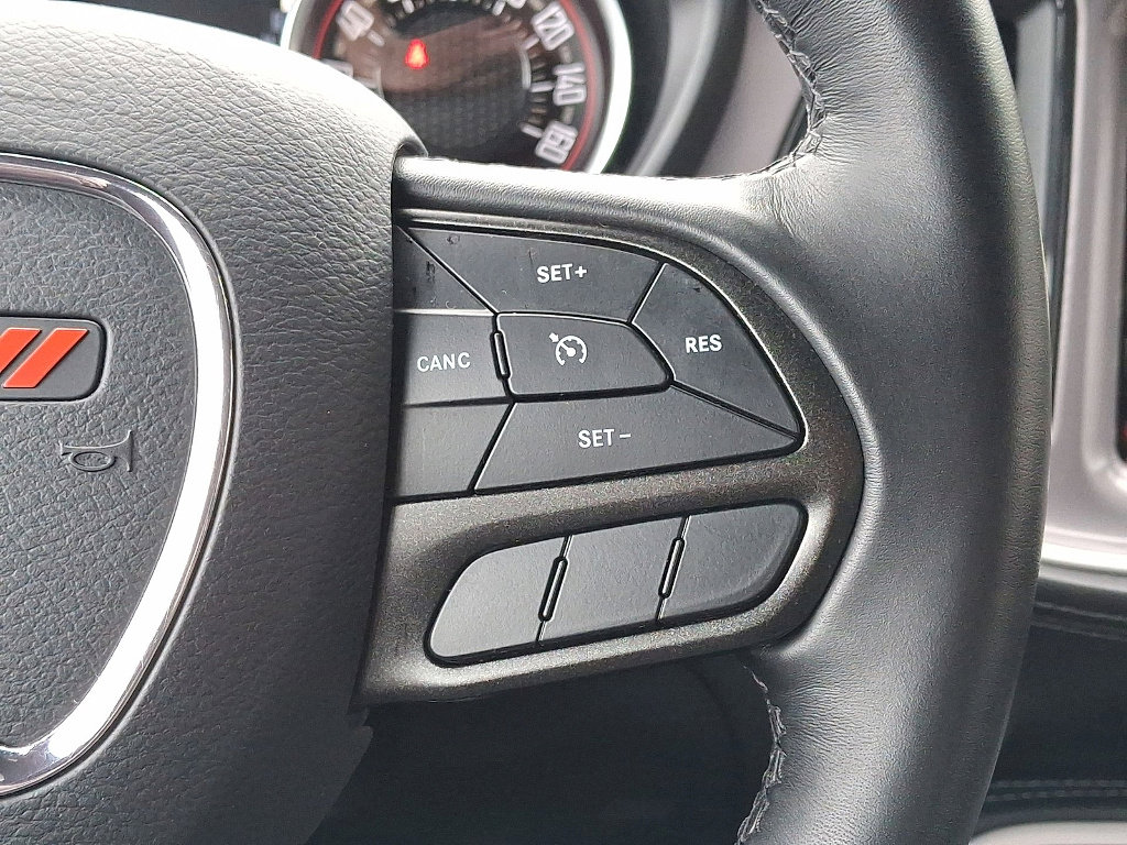 Used 2022 Dodge Challenger SXT w/ Plus Package image 18