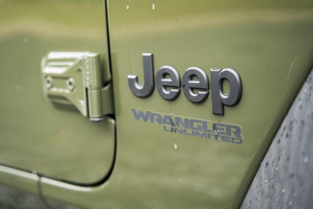 Used 2022 Jeep Wrangler Unlimited Sport image 24