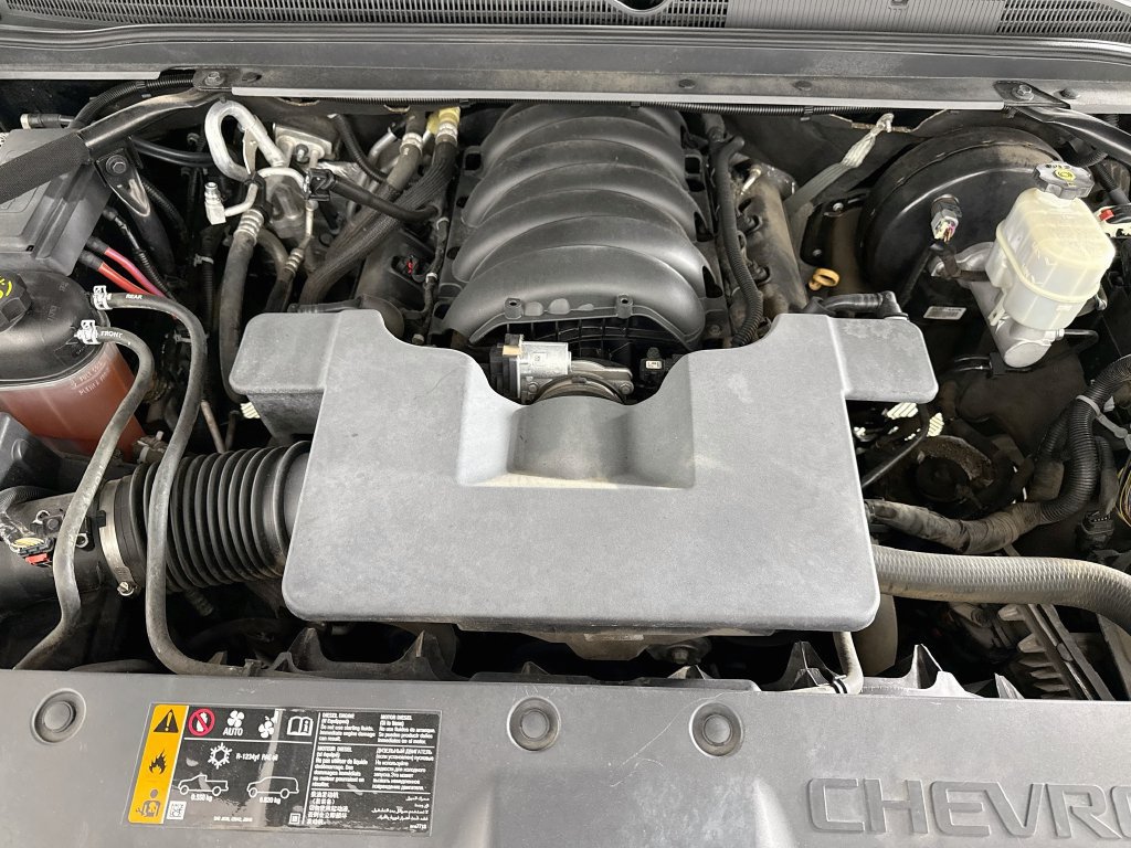 Used 2020 Chevrolet Tahoe LT w/ Luxury Package RWD image 31