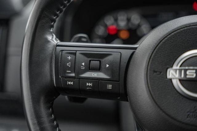 Used 2024 Nissan Pathfinder SV image 29