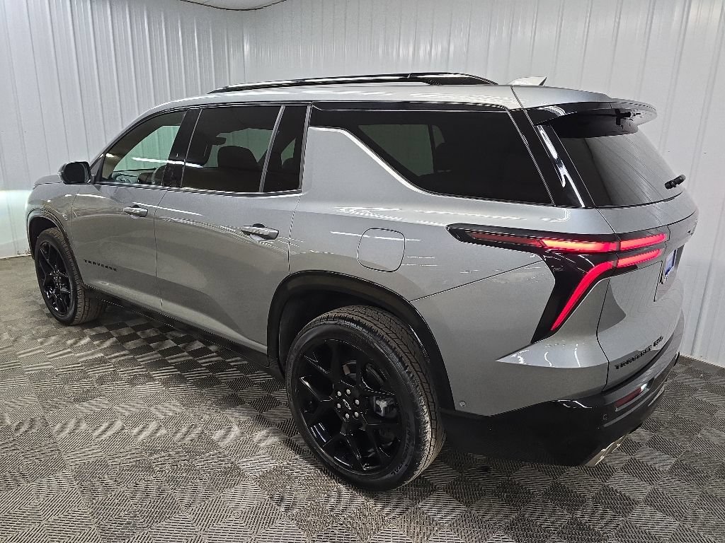 Used 2026 Chevrolet Traverse RS AWD/4WD image 9