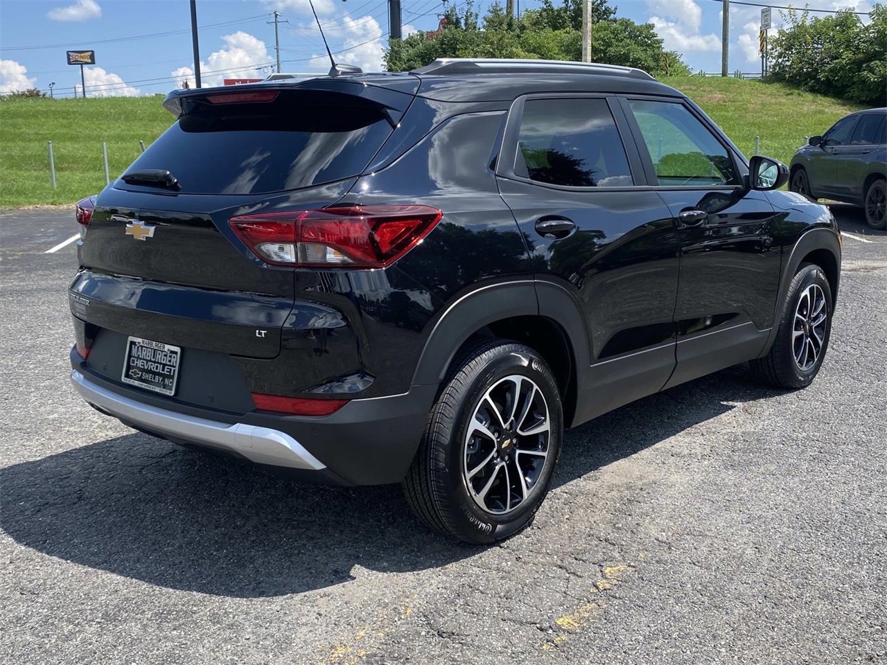 New 2026 Chevrolet TrailBlazer LT w/ Convenience Package image 2