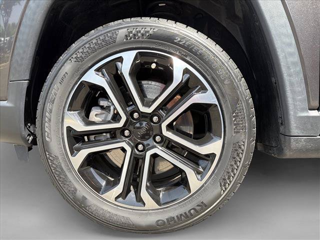 Used 2023 Jeep Compass Limited AWD/4WD image 9