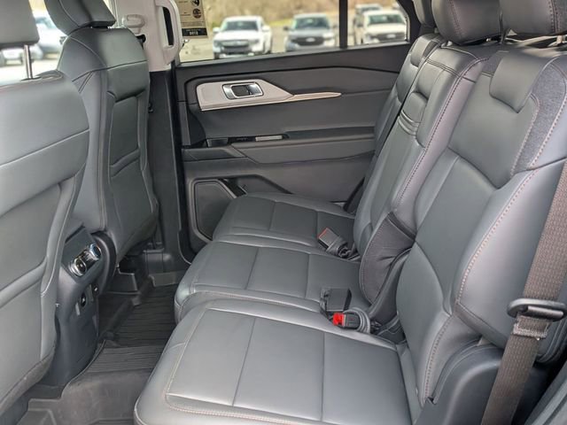 Used 2025 Ford Explorer Active w/ Active Comfort Package image 27