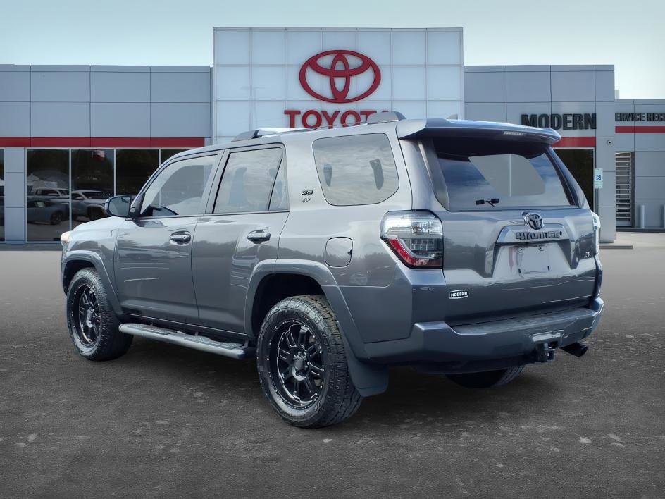 Used 2016 Toyota 4Runner SR5 image 4
