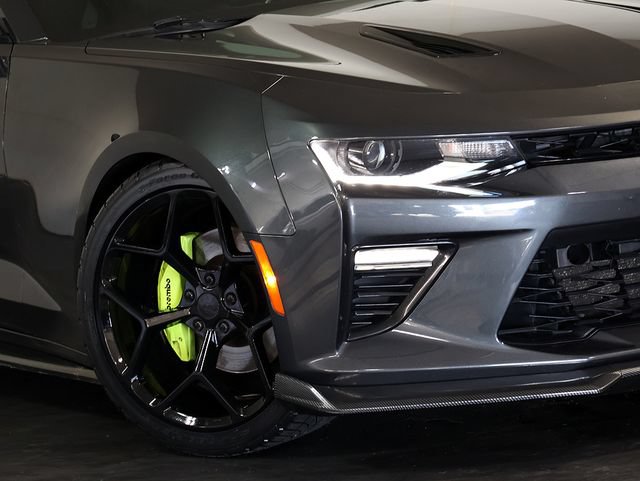 Used 2016 Chevrolet Camaro SS RWD image 8