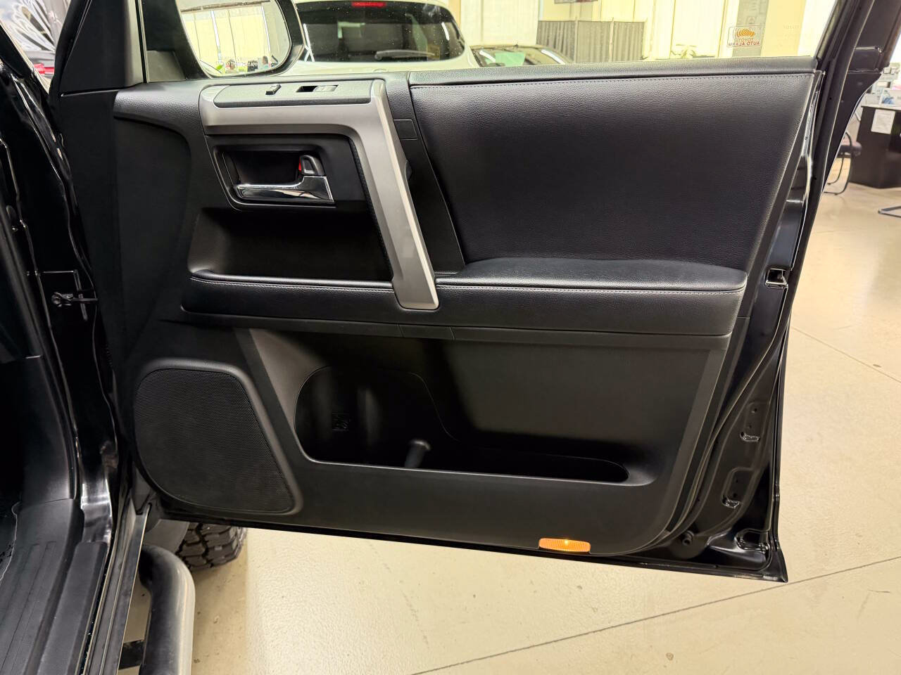 Used 2019 Toyota 4Runner SR5 Premium AWD/4WD image 17