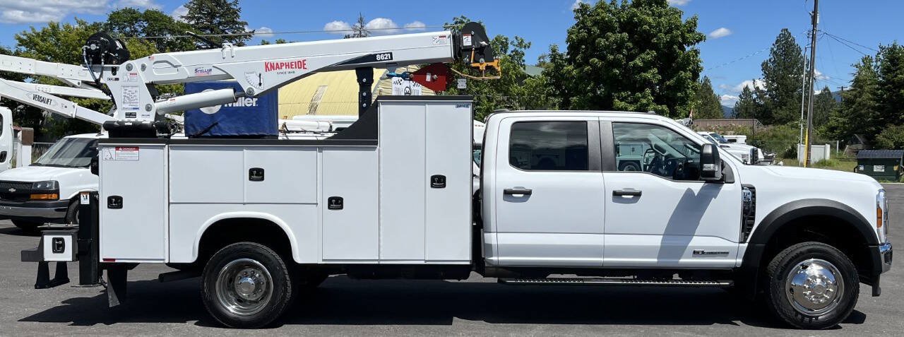Used 2025 Ford F550 4x4 Crew Cab Super Duty image 4