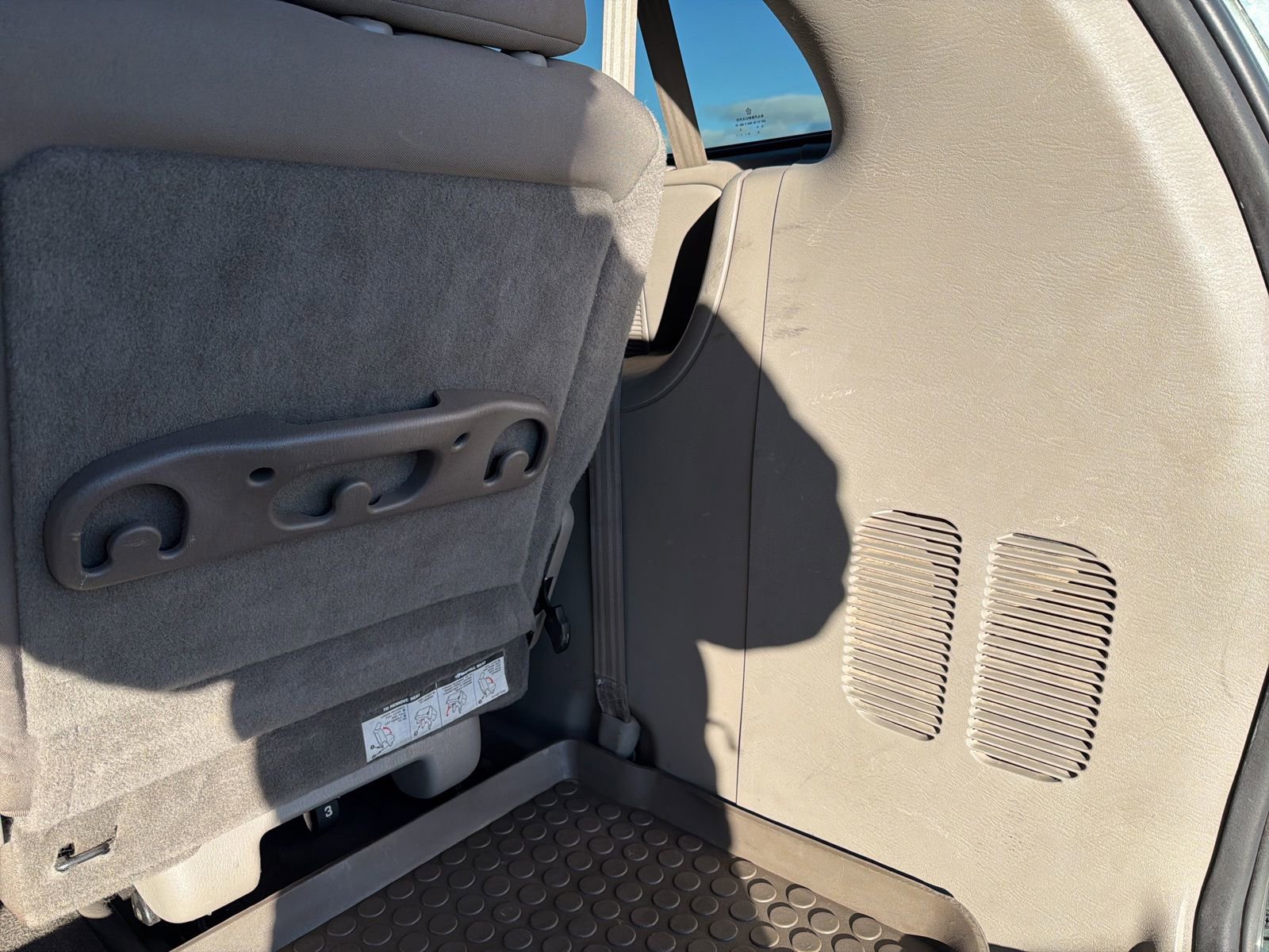 Used 2003 Dodge Grand Caravan Sport FWD image 26