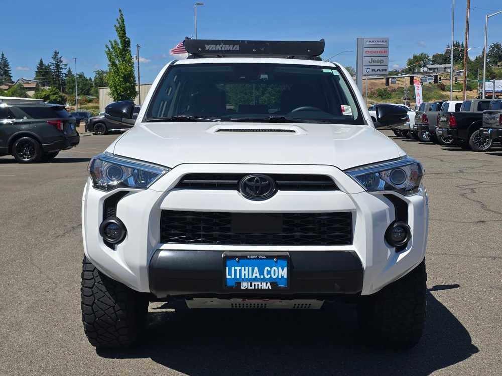 Used 2020 Toyota 4Runner Venture w/ Moonroof Package AWD/4WD image 8