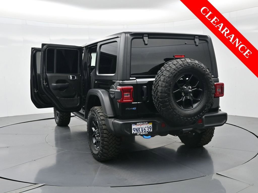 Used 2024 Jeep Wrangler Unlimited image 40