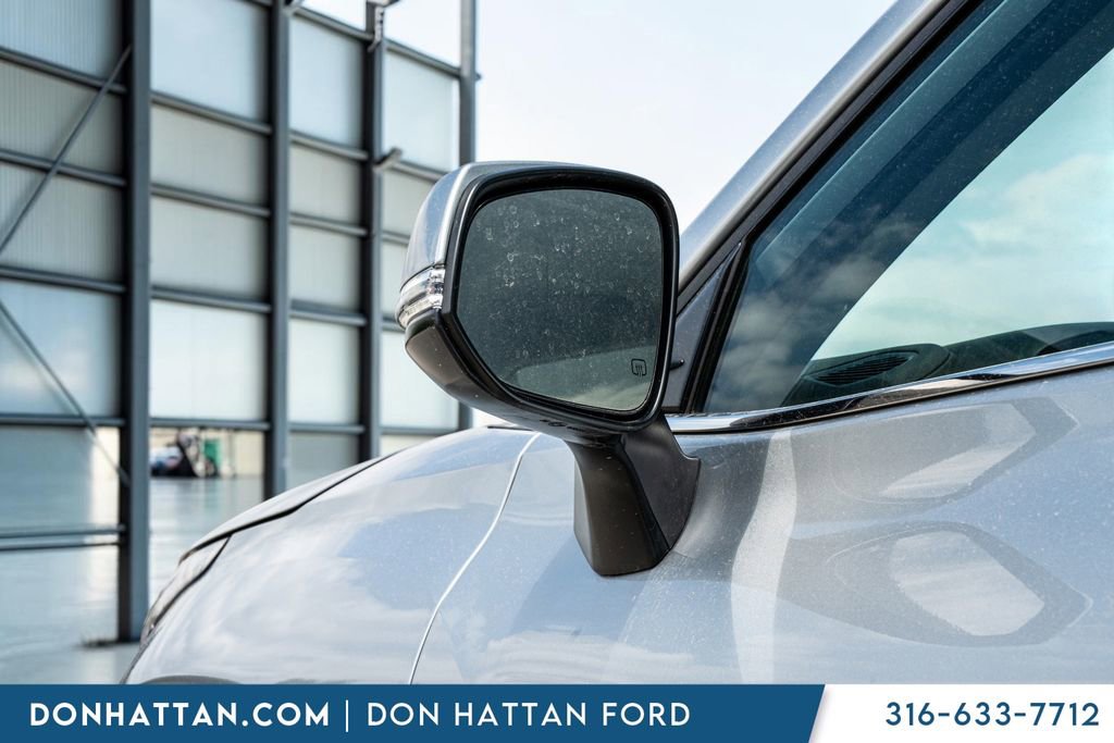 Used 2023 Toyota Highlander L FWD image 26