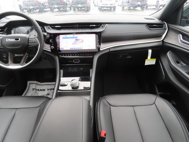 New 2026 Jeep Grand Cherokee L Limited w/ Limited Altitude Package AWD/4WD image 27