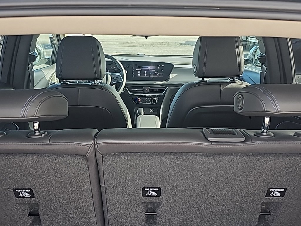 Used 2025 Buick Encore GX Sport Touring w/ Advanced Technology Package image 7