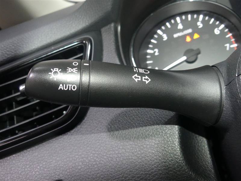 Used 2020 Nissan Rogue S AWD/4WD image 34