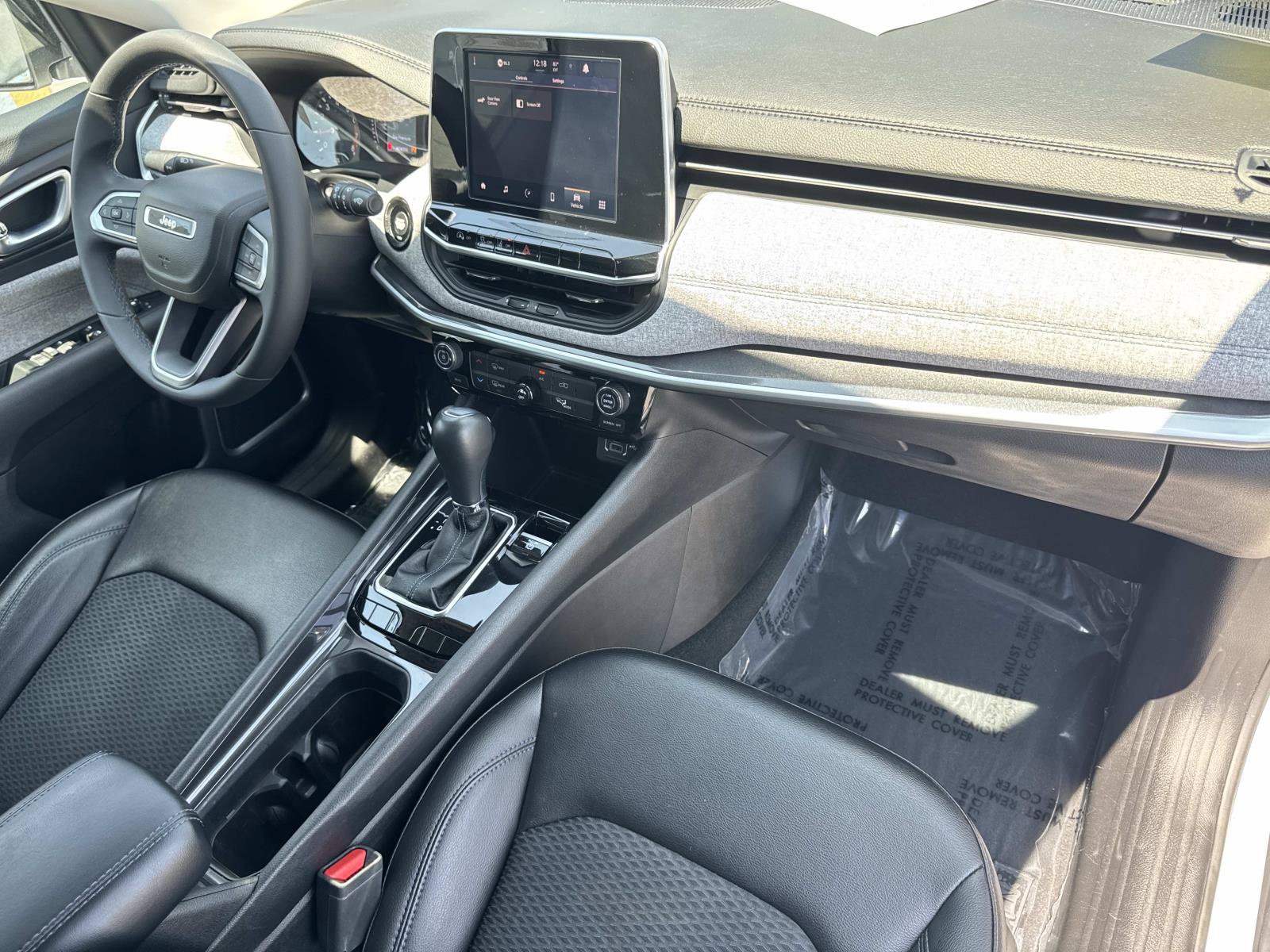 Used 2022 Jeep Compass Latitude FWD image 34