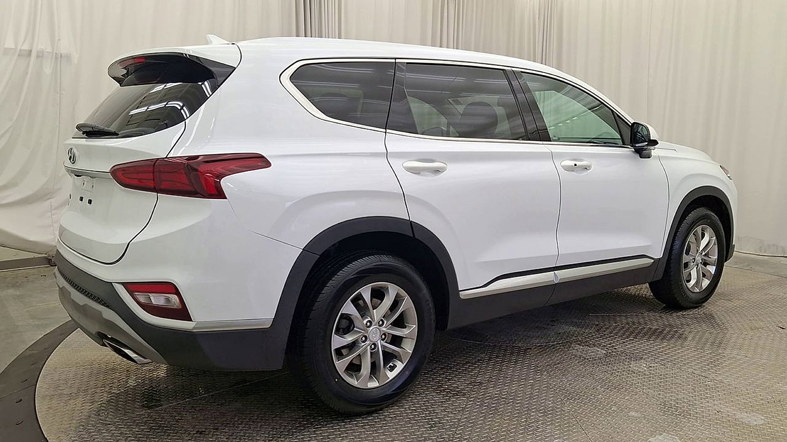 Used 2020 Hyundai Santa Fe SEL image 3