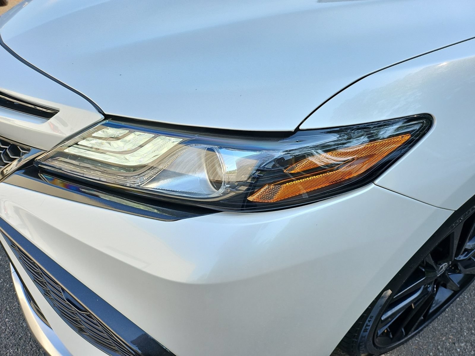 Used 2021 Toyota Camry XSE FWD image 7