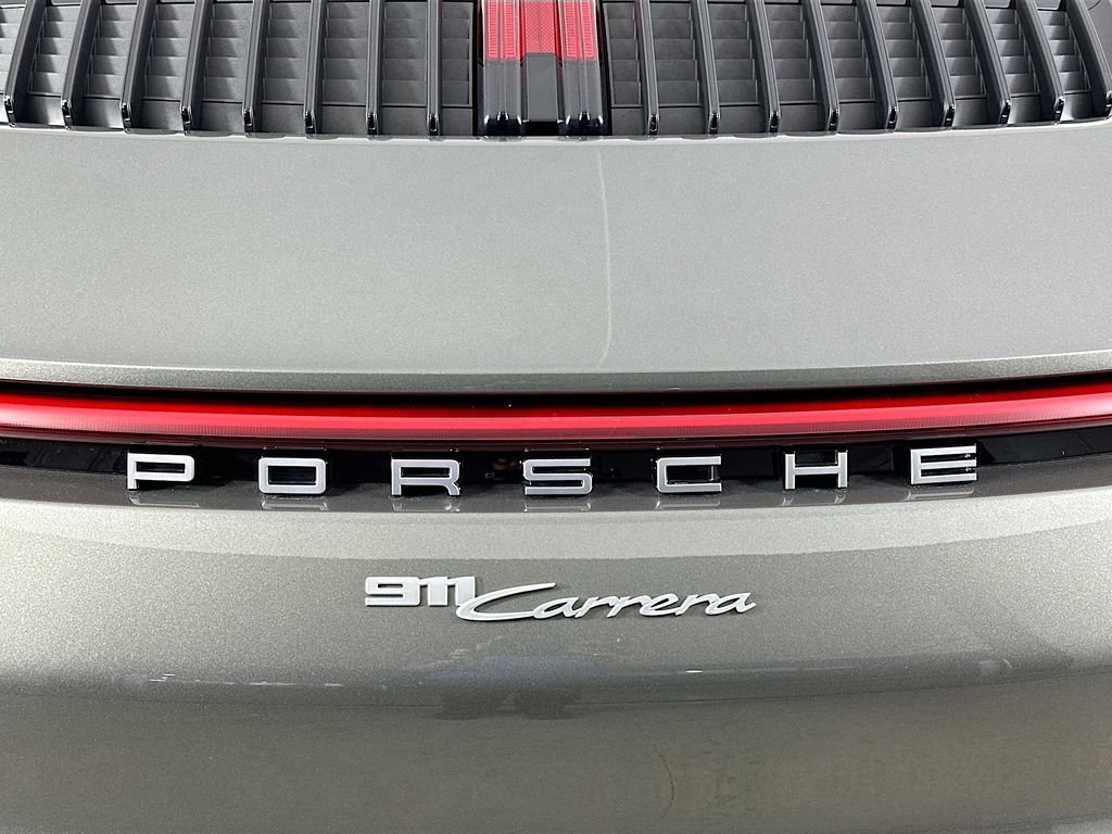 Used 2022 Porsche 911 Carrera image 34