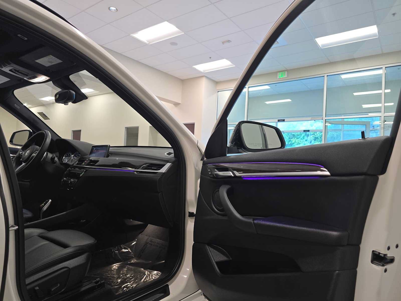 Used 2022 BMW X1 xDrive28i w/ M Sport Package AWD/4WD image 29