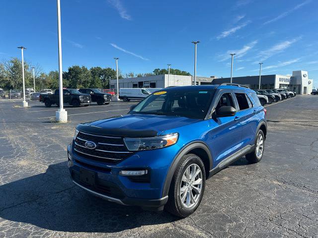 Certified 2023 Ford Explorer XLT w/ Equipment Group 202A AWD/4WD image 4