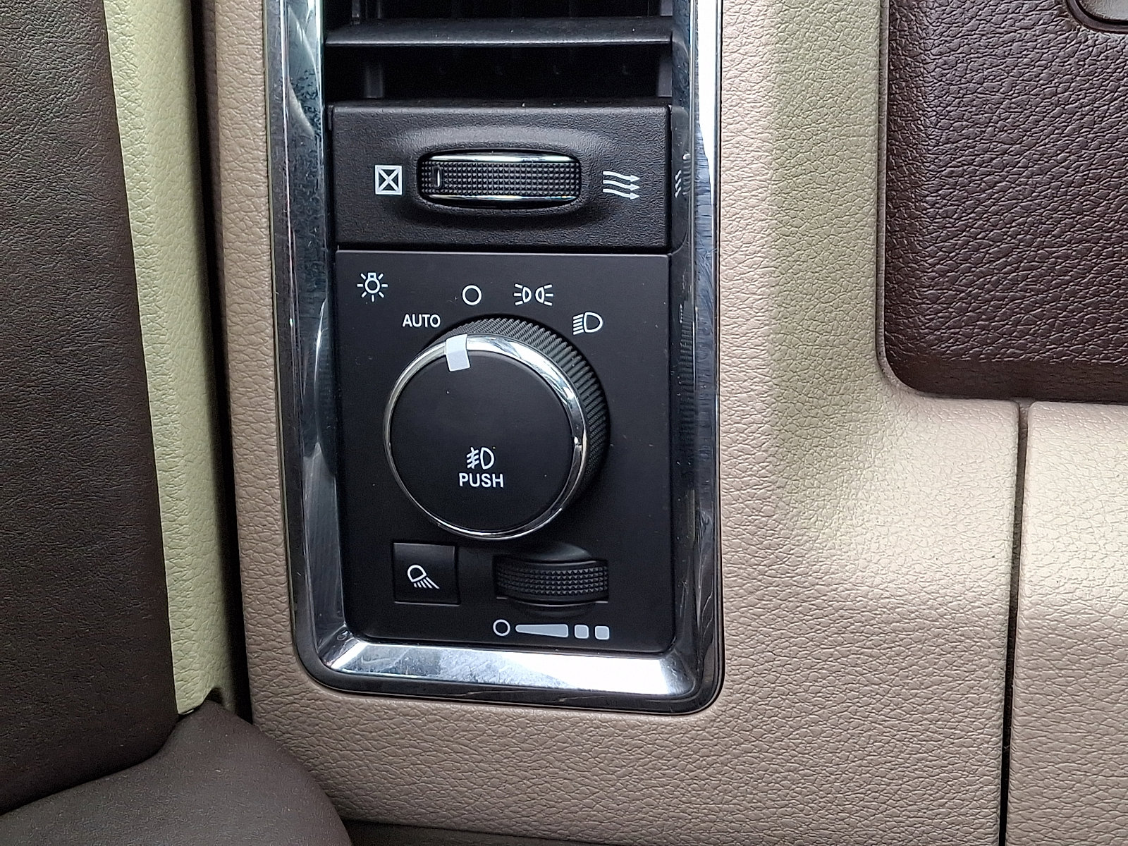 Used 2014 RAM 1500 Laramie Longhorn w/ Protection Group image 23