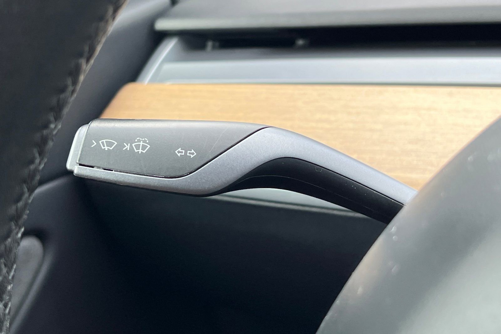 Used 2019 Tesla Model 3 Standard Range image 32