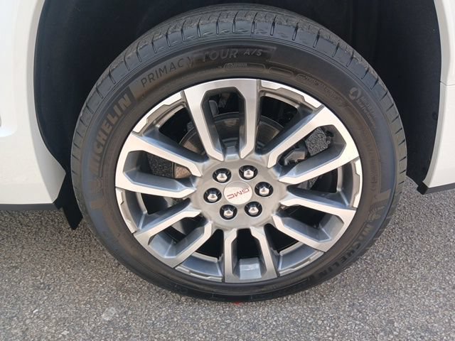 Used 2023 GMC Acadia Denali w/ Denali Ultimate Package FWD image 65