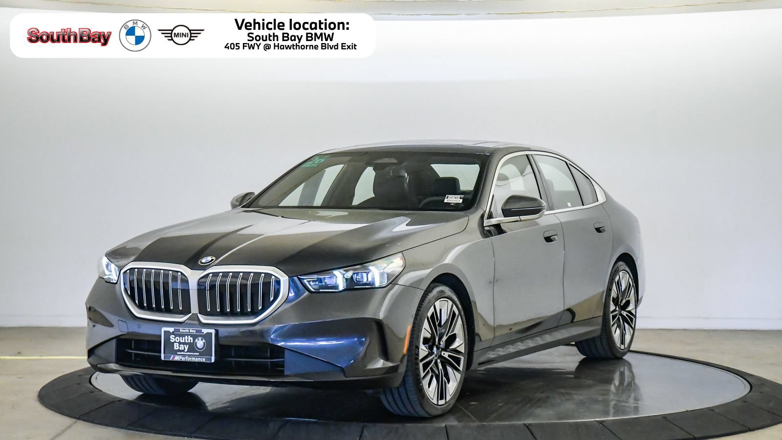 Used 2026 BMW 530i RWD image 1