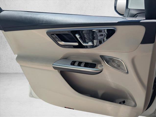 Used 2023 Mercedes-Benz GLC 300 4MATIC image 9