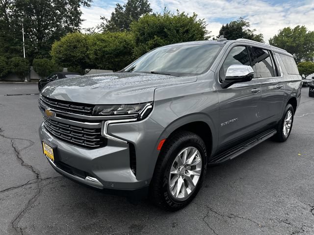 Used 2023 Chevrolet Suburban Premier w/ Advanced Technology Package AWD/4WD image 9