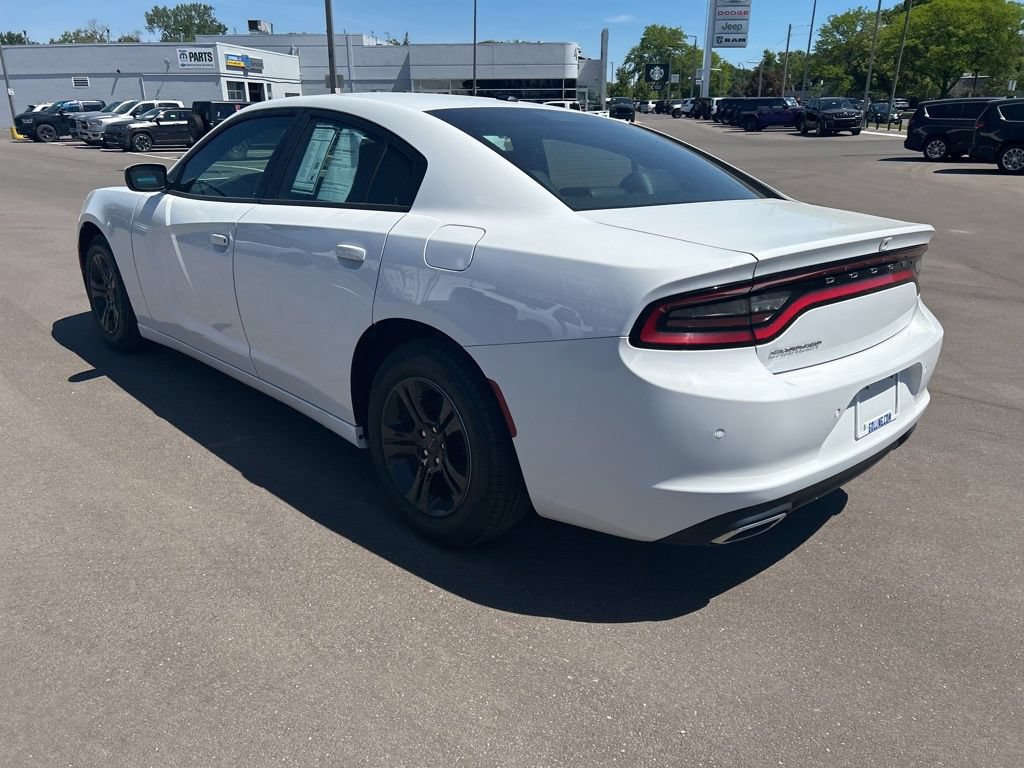 Used 2020 Dodge Charger SXT w/ Leather Interior Group RWD image 7