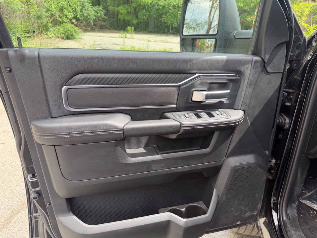 New 2026 RAM 2500 Big Horn AWD/4WD image 9