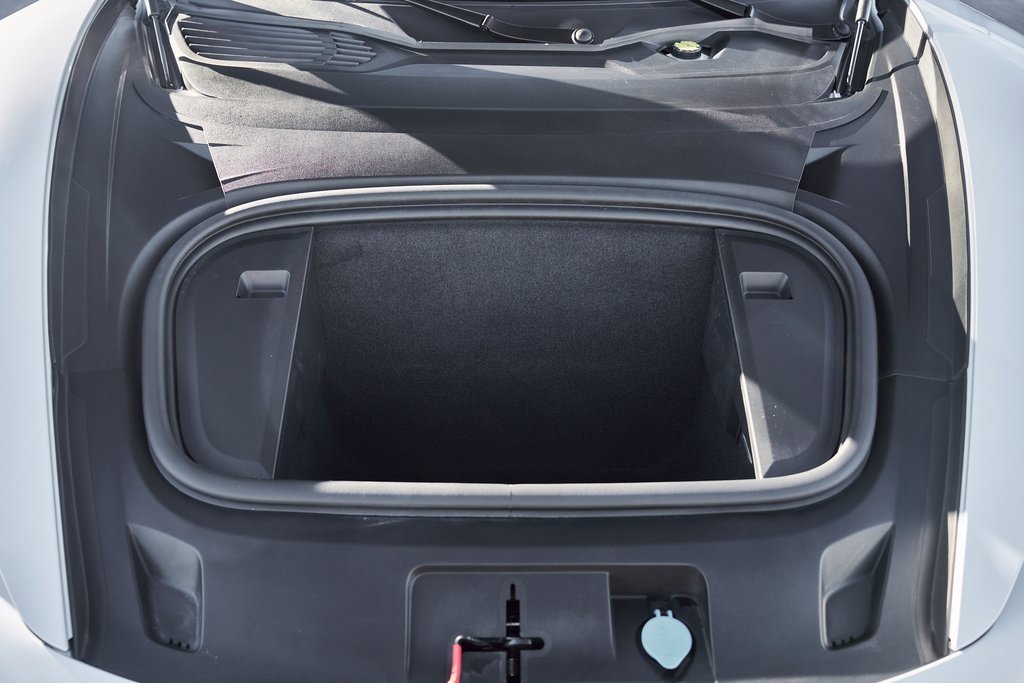 Used 2023 Porsche Taycan 4S w/ Premium Package image 14