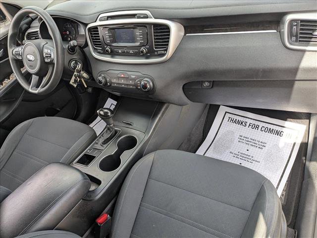 Used 2016 Kia Sorento LX image 19