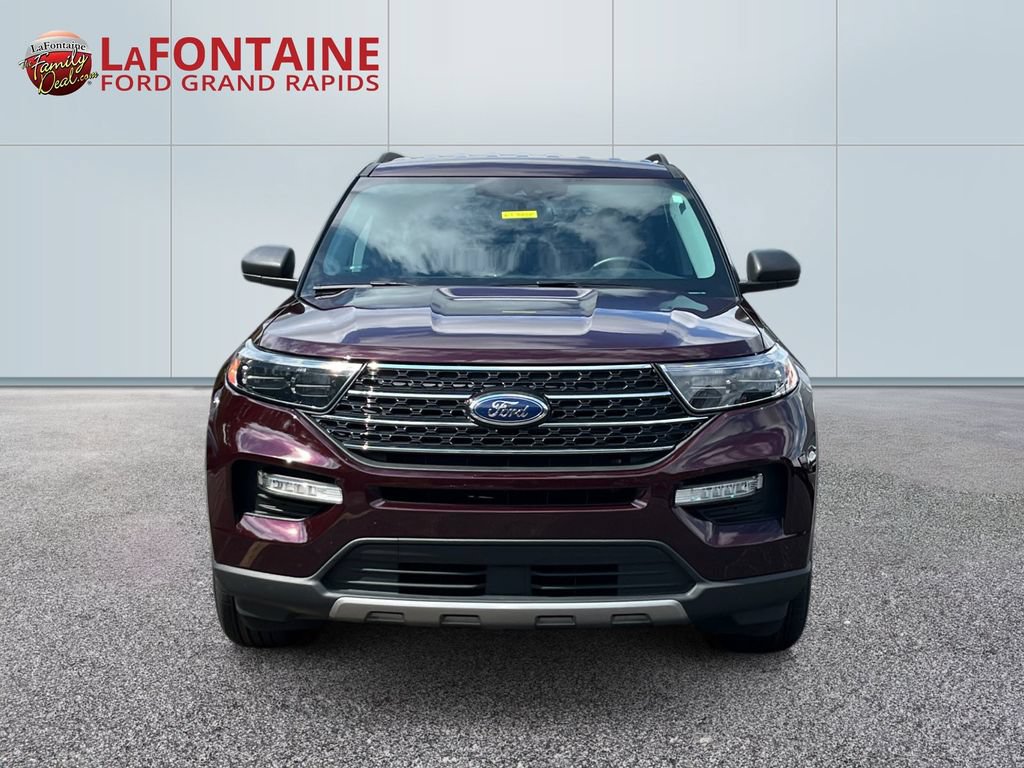 Certified 2022 Ford Explorer XLT w/ Equipment Group 202A AWD/4WD image 2