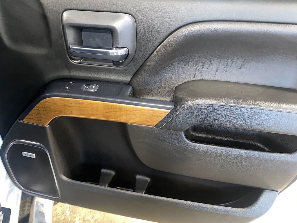 Used 2018 Chevrolet Silverado 1500 LTZ w/ Sport Package image 8