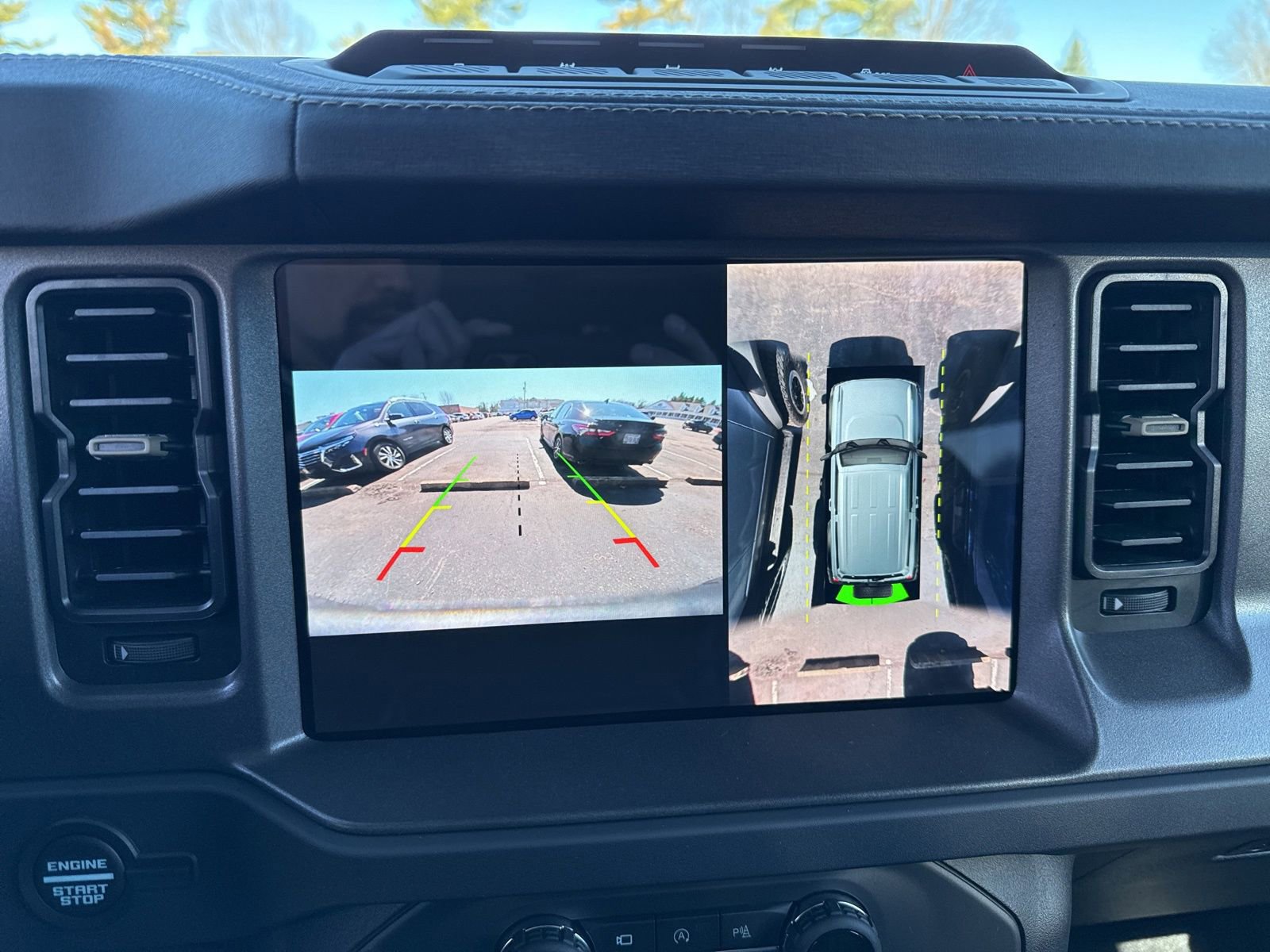 New 2025 Ford Bronco Badlands AWD/4WD image 7