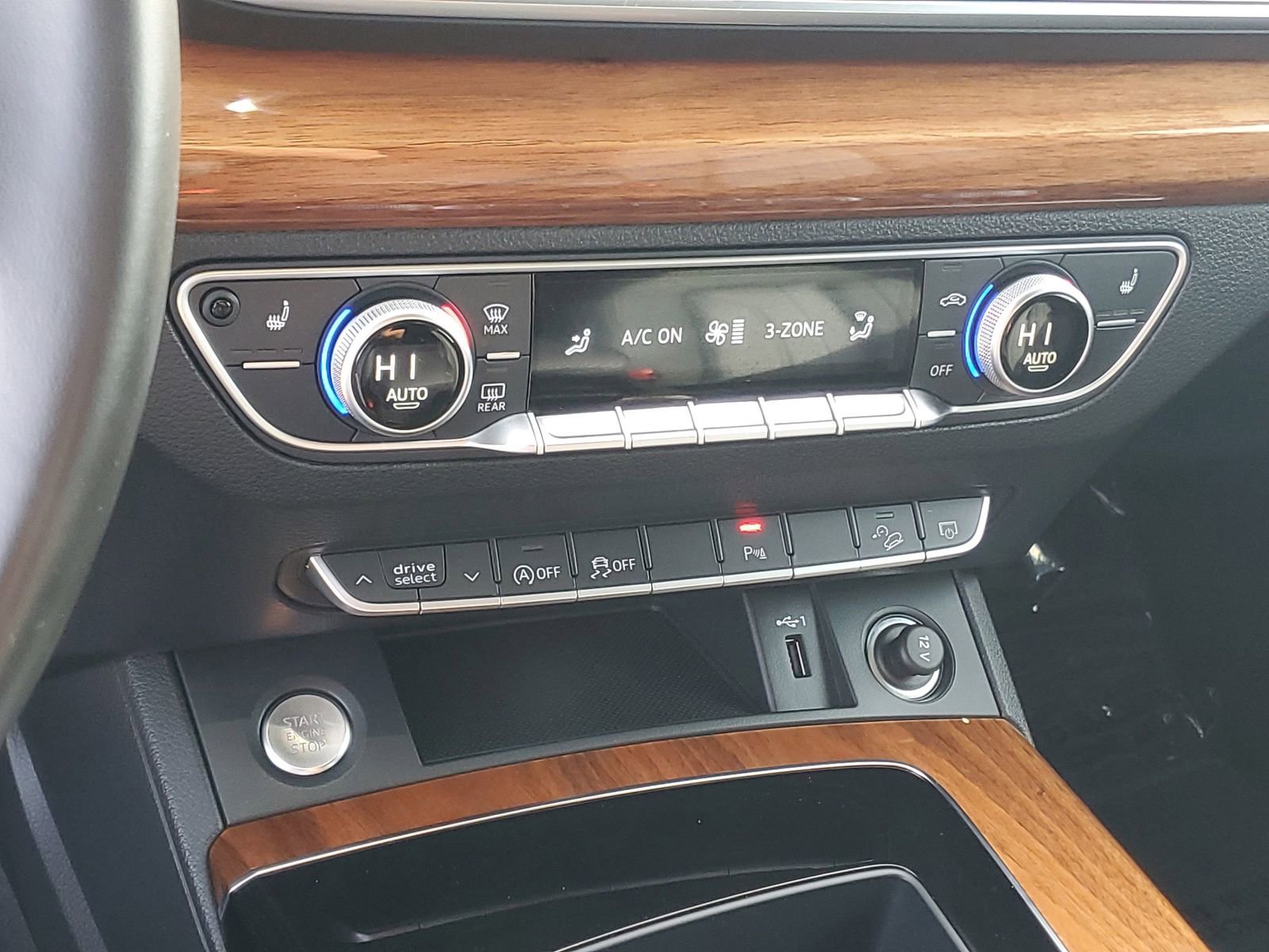 Used 2023 Audi Q5 2.0T Premium w/ Convenience Package image 31