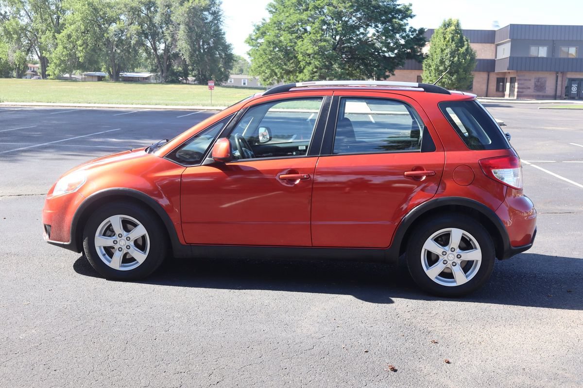Used 2010 Suzuki SX4 Touring AWD/4WD image 9