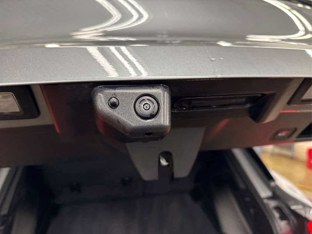 Used 2025 Chevrolet Equinox EV LT image 16